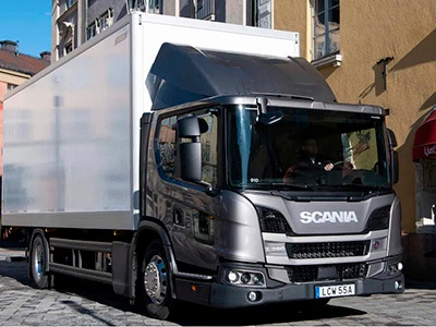 Scania suma la dirección electrohidráulica